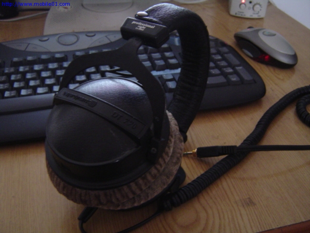 我可憐的耳機beyerdynamic DT770