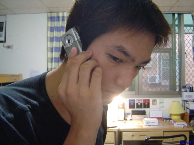See the difference!! K700i vs T630 (圖多= =")