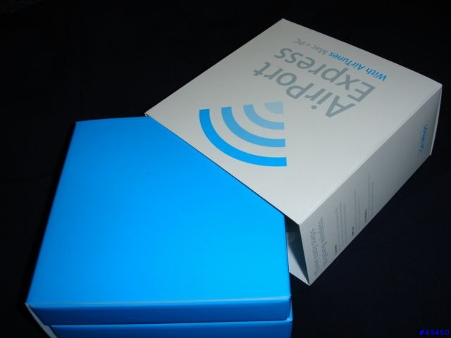 Apple AirPort Express 迷你無線基地台。