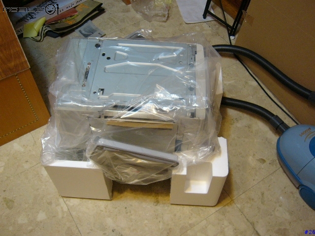 自己裝印表機也是會累的...EPSON AcuLaser C900彩色雷射印表機