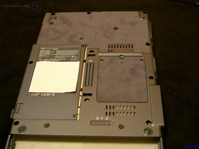 Fujitsu Stylistic ST 5020D 入手報告及硬碟更換心得