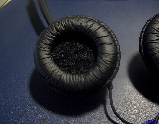 「分享」頭戴式耳機 Sennheiser px200
