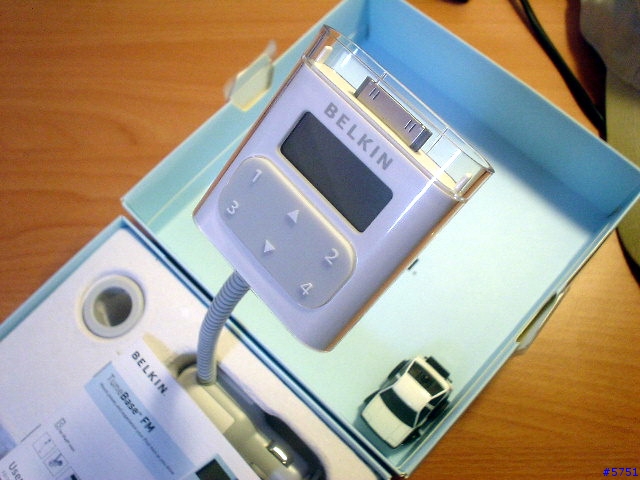 iPod 車用解決方案,Belkin TuneBase FM