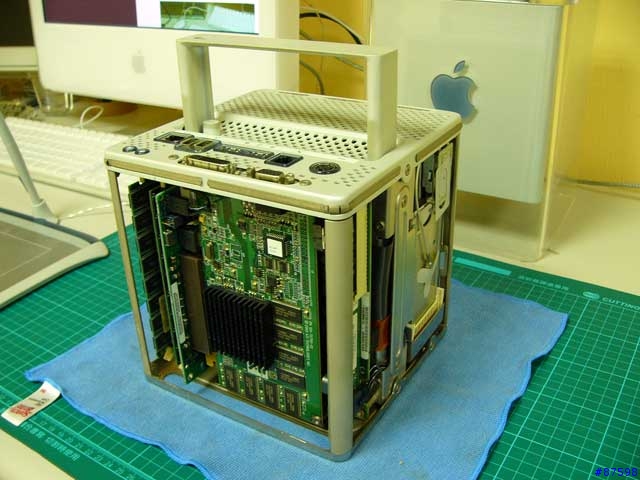 舊瓶裝新酒:2G MHz iMac G5 20"