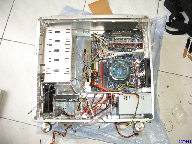 聯力 PC-V1000 機殼入手小介紹