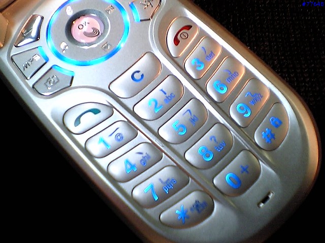 320萬ccd鏡頭+雙喇叭無敵轟天雷音效.....LG C950