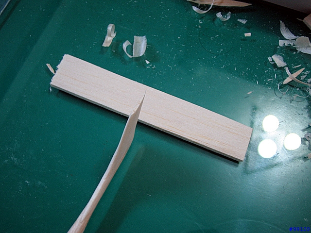 想要漂亮的滑翔機嗎? 自己DIY