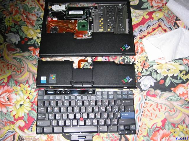 IBM T42P 更換palmrest without touchpad