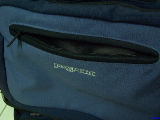 Jansport OFFICE ENVOY 電腦公事包 ~ 可放15.4吋 !!!