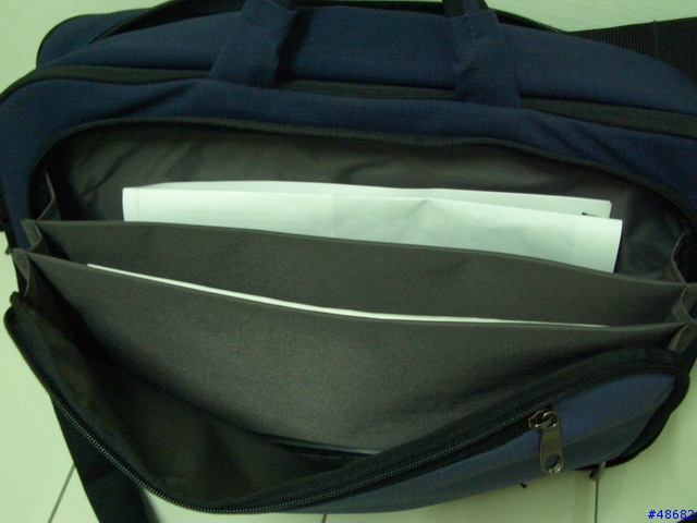 Jansport OFFICE ENVOY 電腦公事包 ~ 可放15.4吋 !!!