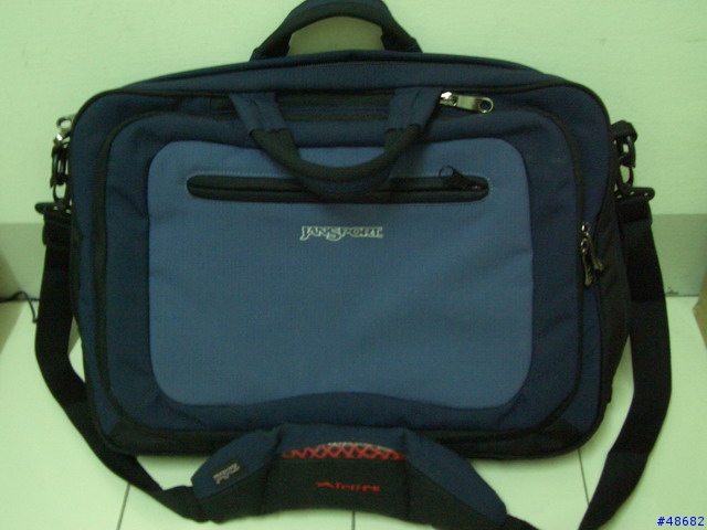 Jansport OFFICE ENVOY 電腦公事包 ~ 可放15.4吋 !!!