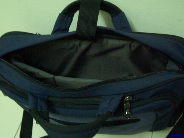 Jansport OFFICE ENVOY 電腦公事包 ~ 可放15.4吋 !!!