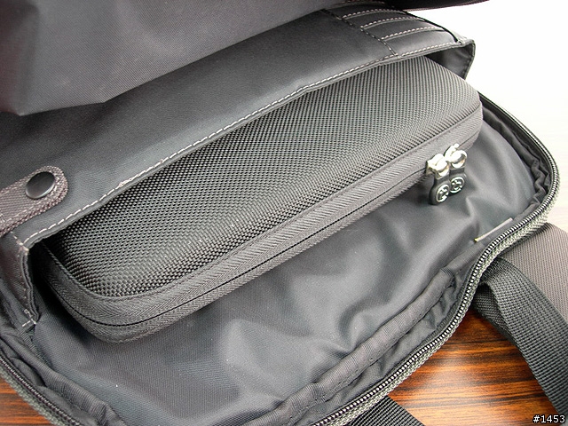 Booq Vyper XS 筆記型電腦硬殼包
