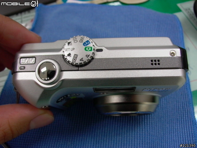 昨天去敗了一台NIKON P1…