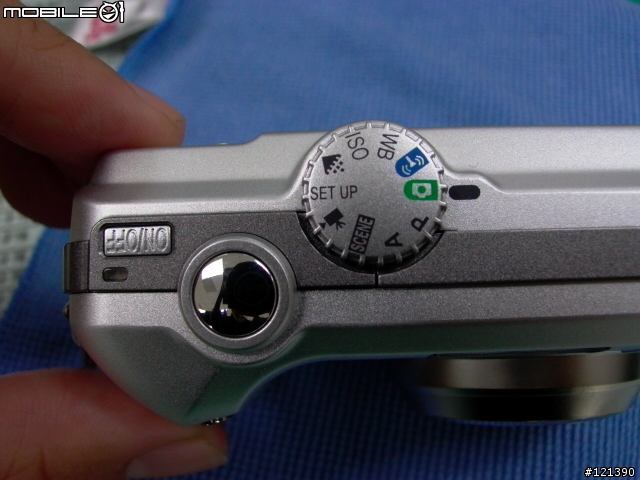 昨天去敗了一台NIKON P1…