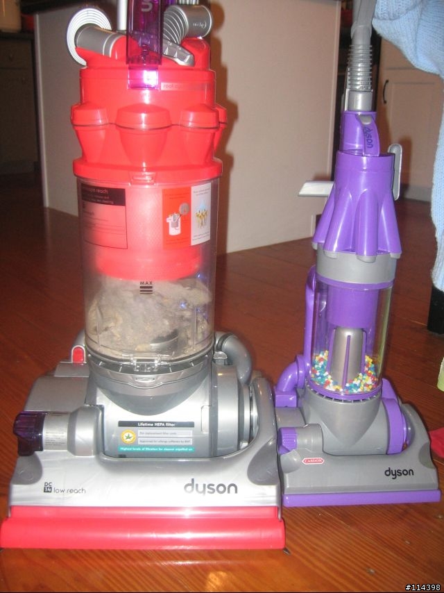 (分享) Dyson toy vacumm cleaner