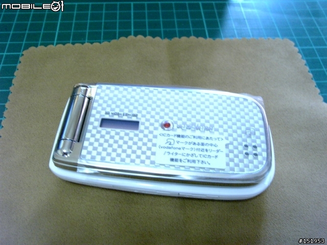 SHARP 8系列新機 V804SH(外觀篇)