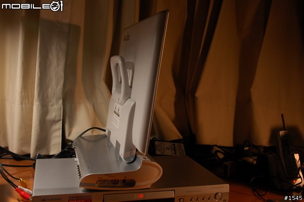專屬個人的迷你享受 Toshiba 15DL72 液晶電視