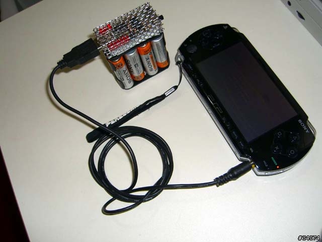 可裝充電電池及一般電池的電力銀行(尿袋)-簡單測試