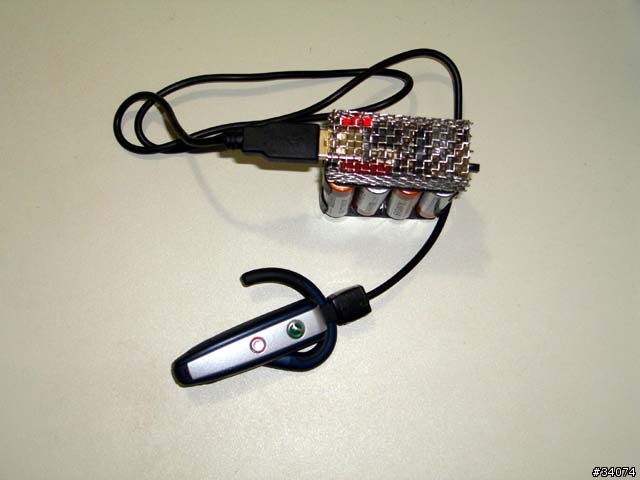 可裝充電電池及一般電池的電力銀行(尿袋)-簡單測試