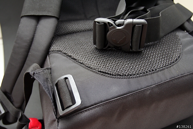 兩個月來,換了三個包包!來看看我的 Lowepro Orion Trekker II 背包!