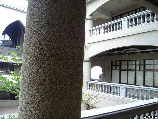 【分享】真理大學-台南校區(陰天)...順便測試我的像機