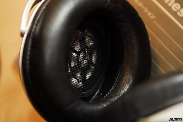 Sony MDR-SA5000 我想都是照片吧 晚點等我讀完書再多寫一些
