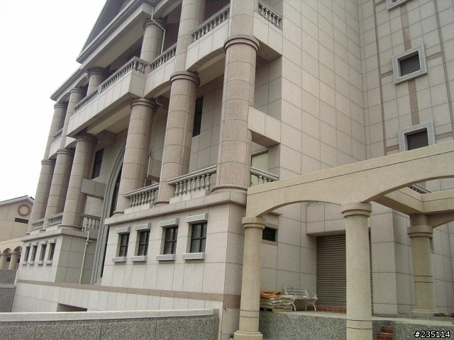 【分享】真理大學-台南校區(陰天)...順便測試我的像機