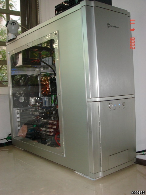 剛組好的DIY電腦