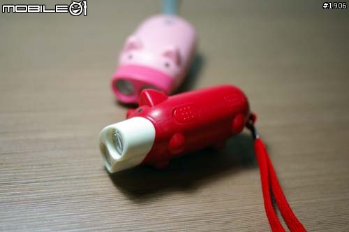 晚安噓噓的小豬手搖發電LED手電
