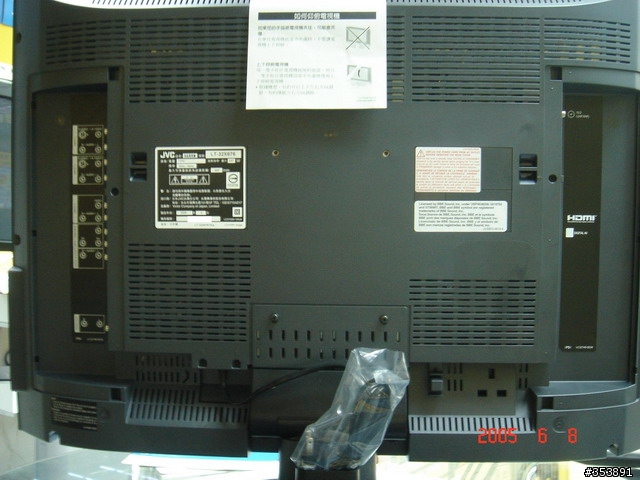 【開箱報告】JVC 32" LCD TV (LT-32X676)