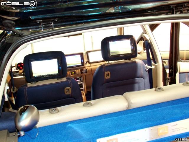 Nissan Jean's March 的車用多媒體