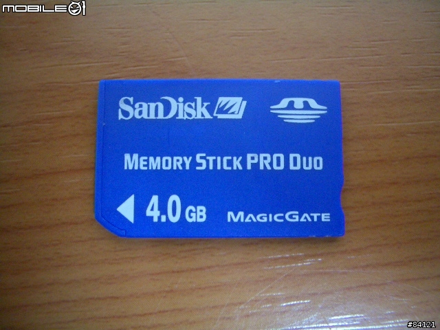 期待W850i是值得的 - SanDisk MS Pro Duo 4GB