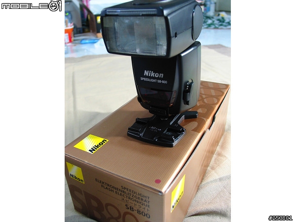 【分享】【勸敗】我的d70s有帽子戴了~~閃燈Nikon SB800開箱紀念
