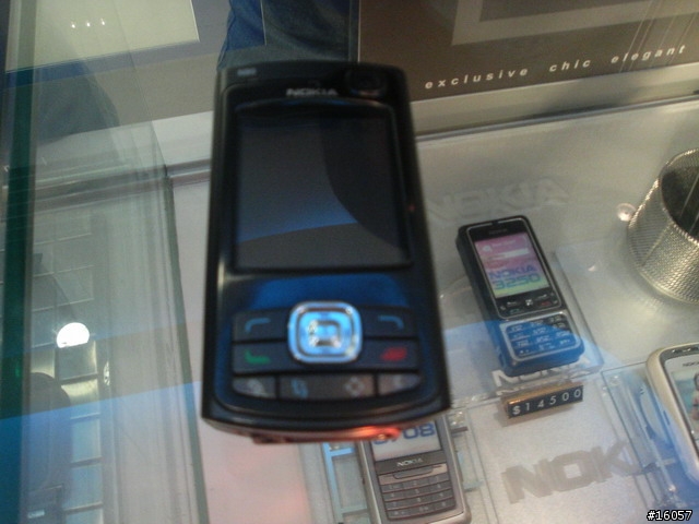 N93、N73,實機拍照圖(7/26晚上七點信義NYNY)