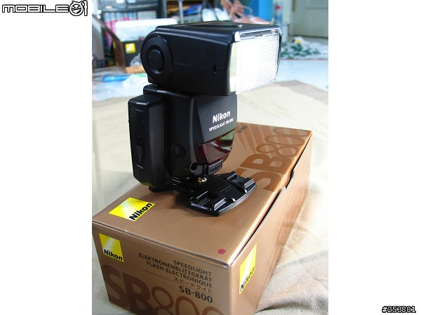 【分享】【勸敗】我的d70s有帽子戴了~~閃燈Nikon SB800開箱紀念