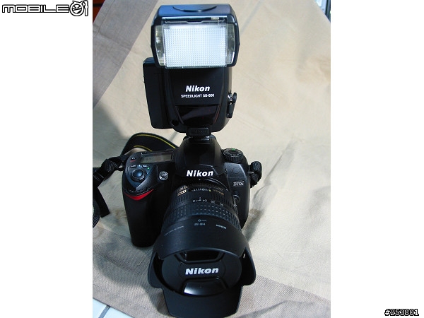 【分享】【勸敗】我的d70s有帽子戴了~~閃燈Nikon SB800開箱紀念