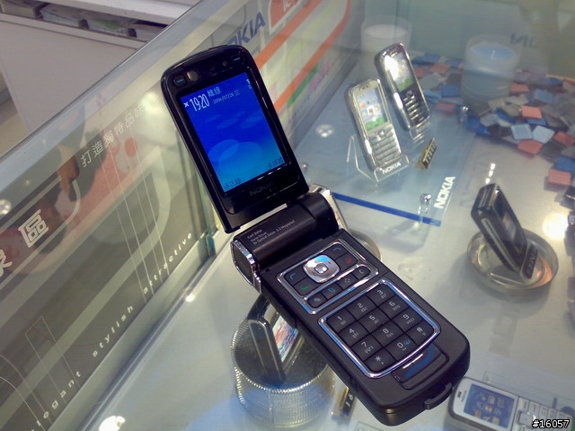 N93、N73,實機拍照圖(7/26晚上七點信義NYNY)