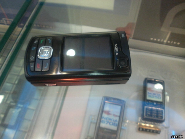 N93、N73,實機拍照圖(7/26晚上七點信義NYNY)