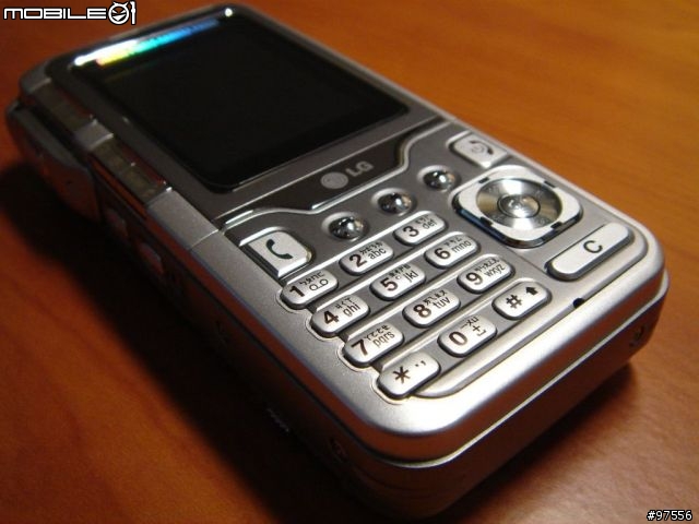 (分享)陽剛味十足的LG kg920(含照相測試with sony M2)