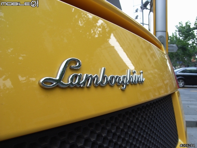 上海新天地巧遇Lamborghini
