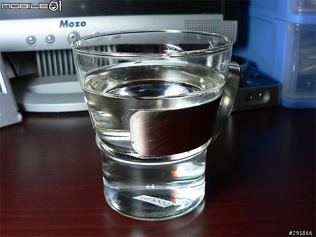 熱水不燙手,冰水不濕手的bodum雙層玻璃咖啡杯