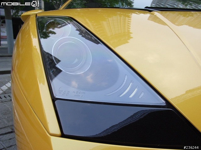 上海新天地巧遇Lamborghini