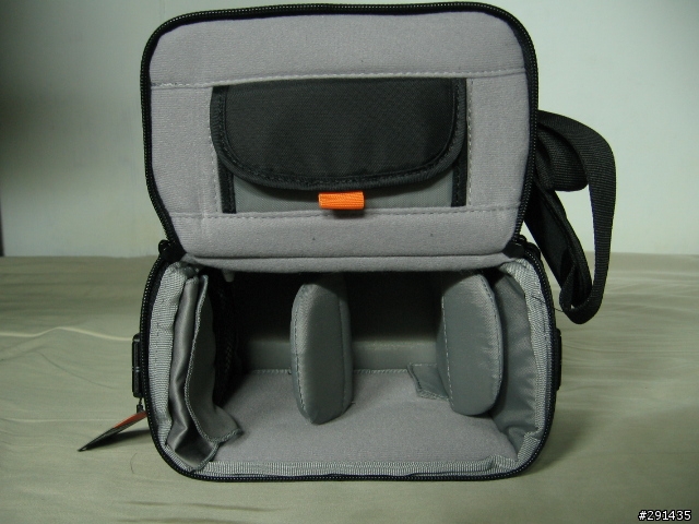 Lowepro REZO 140 AW 一機一鏡的小相機包