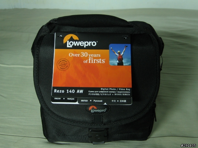 Lowepro REZO 140 AW 一機一鏡的小相機包