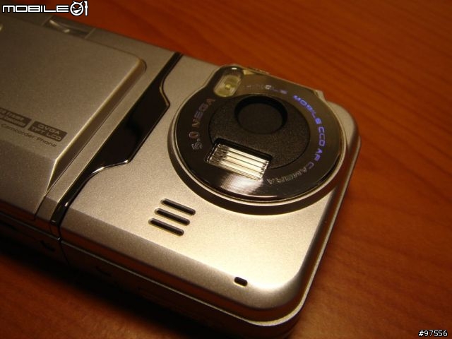 (分享)陽剛味十足的LG kg920(含照相測試with sony M2)