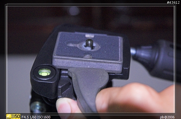 正廠與仿冒廠的結合,Victory 3011B+Manfrotto 804RC2 三向雲台