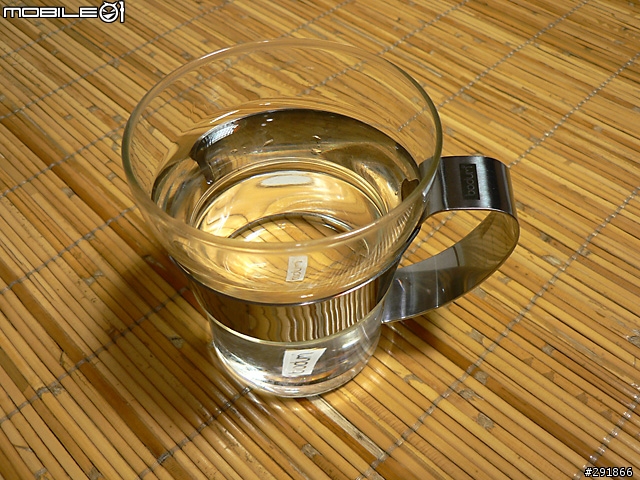 熱水不燙手,冰水不濕手的bodum雙層玻璃咖啡杯