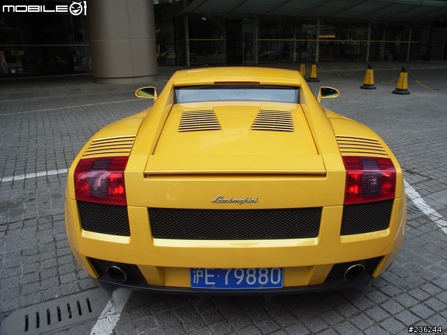 上海新天地巧遇Lamborghini