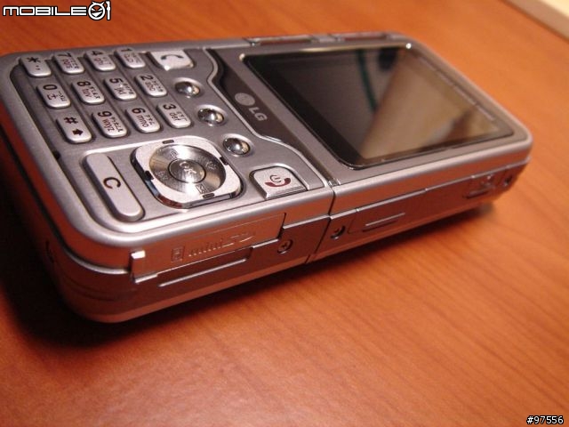 (分享)陽剛味十足的LG kg920(含照相測試with sony M2)